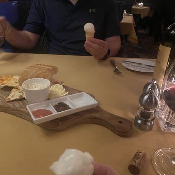 Hugo's Cellar - Pallet cleanser - American Near Me - Las Vegas, Nevada Hugo's Cellar - Pallet cleanser - American Near Me - Las Vegas, Nevada