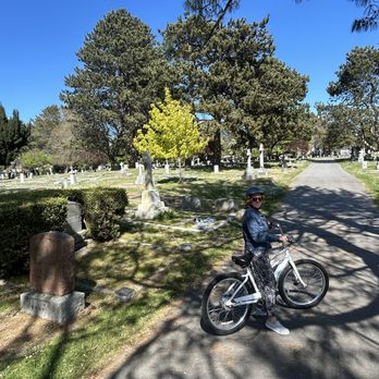 The Pedaler Cycling Tours - Roaming through the cemetery! - Bike Rentals Near Me - Victoria, British Columbia