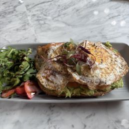 Avocado Toast With Eggs
