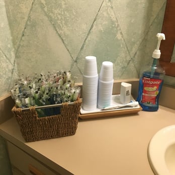 Ronald N Cummings, DDS MS - Free toothbrushes in bathroom...nice touch:) - Orthodontists Near Me - Tallahassee, Florida Ronald N Cummings, DDS MS - Free toothbrushes in bathroom...nice touch:) - Orthodontists Near Me - Tallahassee, Florida