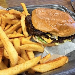 Jacob Habibi Burger - Habibi burger with Cajun fries