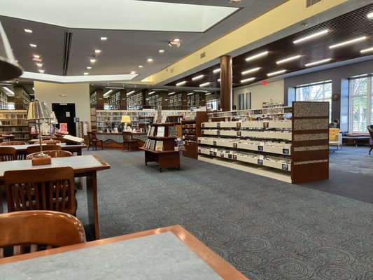 Islip Public Library