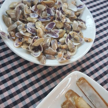 Amigó Cascarilles - Cockles - Tapas Bars Near Me - Barcelona, B