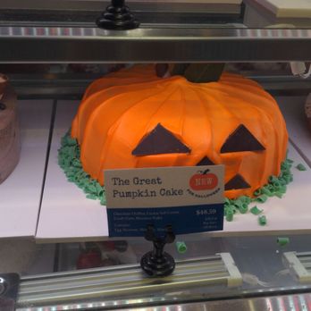Paris Baguette - New pumpkin cake - Bakeries Near Me - New York, New York Paris Baguette - New pumpkin cake - Bakeries Near Me - New York, New York