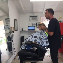 Ez provides a solid, friendly and quick trim for the little surfer dudes. Ez provides a solid, friendly and quick trim for the little surfer dudes.