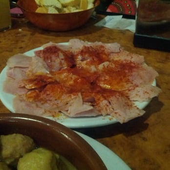 Cervecería La Bodega - Lacón top - Tapas Bars Near Me - Madrid, M