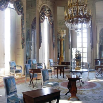 Le Grand Trianon - Castles Near Me - Versailles, 78