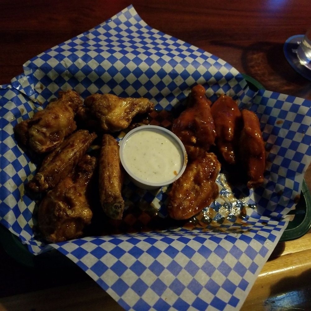Dundee's Place - Bars Near Me - Omaha, Nebraska Dundee's Place - Bars Near Me - Omaha, Nebraska