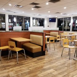 Dining Area at Wendy's Maumee St. Adrian