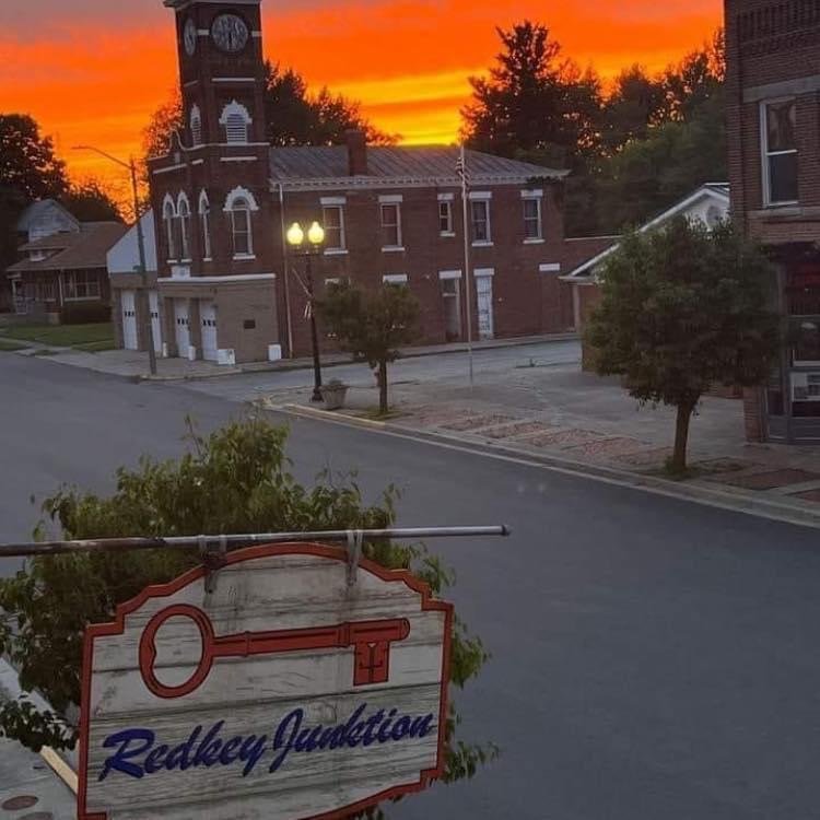 REDKEY JUNKTION Updated September 2024 123 W High St, Redkey, Indiana Antiques Phone
