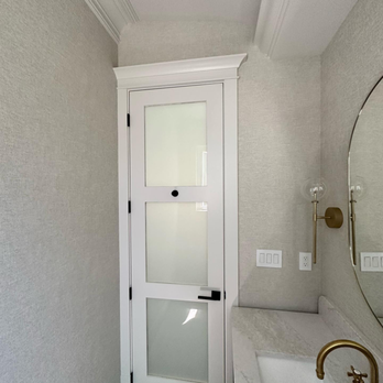 Wallpaper Install & Removal - Wallpapering Near Me