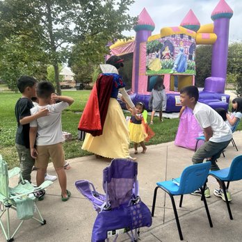 Emily's Jumpers - Bounce House Rentals Near Me
