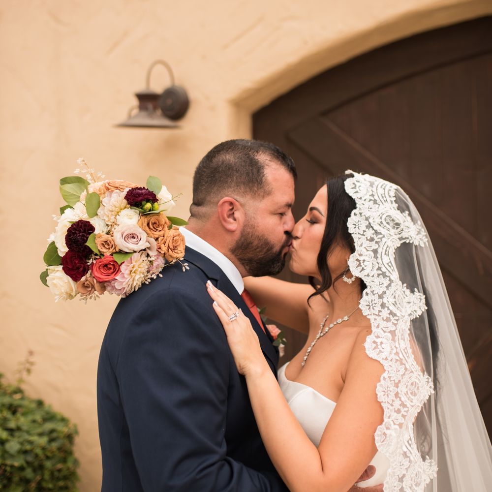 Lauren Brigitte - My gorgeous bouquet - Floral Designers Near Me Lauren Brigitte - My gorgeous bouquet - Floral Designers Near Me