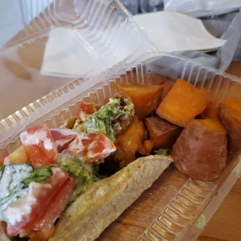 Majani Food Emporium - Oyster mushroom taco and their rendition of sweet potato fries. - Vegan Near Me - Chicago, Illinois Majani Food Emporium - Oyster mushroom taco and their rendition of sweet potato fries. - Vegan Near Me - Chicago, Illinois