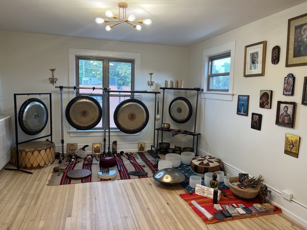 Green Light Reiki Healing and Chakra Balancing Logo