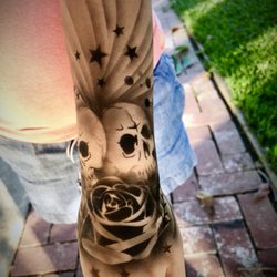 Color Me Face Painting - Realistic airbrush tattoos!