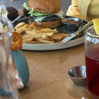 The Kitchen MCASD - Wagyu Burger - Cafes Near Me - La Jolla, California