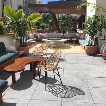 Hideout - Bars Near Me - Honolulu, Hawaii