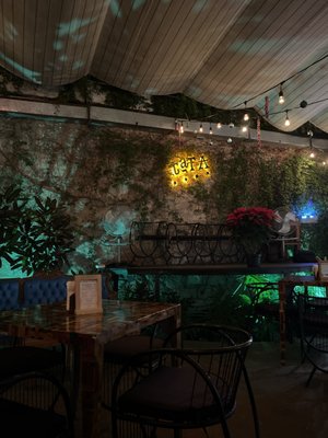 Tata Mezcalería + Cocina by null