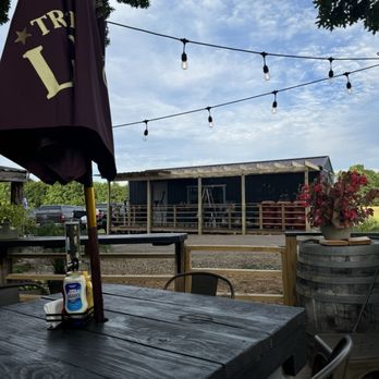 Robinhood Brewing - Brewhouse from the patio - Brewpubs Near Me - Iuka, Mississippi Robinhood Brewing - Brewhouse from the patio - Brewpubs Near Me - Iuka, Mississippi
