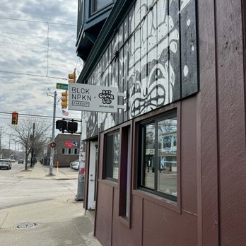 Black Napkin Takeout - If there had been a line, I would not have bothered. - Chicken Shop Near Me - Grand Rapids, Michigan