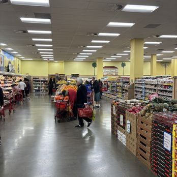 Trader Joe's - Grocery Near Me - Los Angeles, California