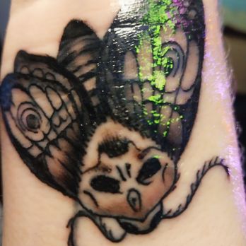 Turtle Style Tattoos - This is the after I wanted a Death Head Moth and it covered the ugly tattoo I had before - Tattoo Near Me - Broadway, Virginia Turtle Style Tattoos - This is the after I wanted a Death Head Moth and it covered the ugly tattoo I had before - Tattoo Near Me - Broadway, Virginia