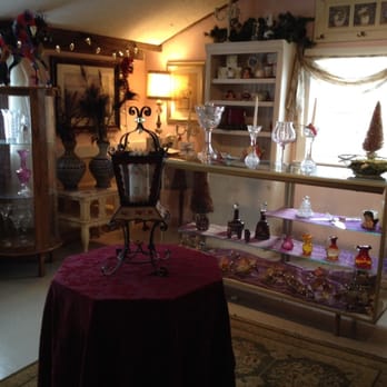 The Kitchen at Windham Junction - Kitchen and kitsch in the gift shop / antiques area. - American Near Me - Windham, New Hampshire