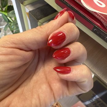 Guccio Nail Spa - Stiletto red nails - Nail Salons Near Me - Corona, California