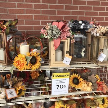 Michaels - Halloween Merchandise - Arts & Crafts Near Me - Woodbridge, Ontario