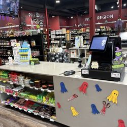 Liquorland - Halloween decorations are up!