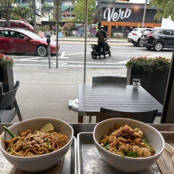 honeygrow - Stir fry - Salad Near Me - Boston, Massachusetts
