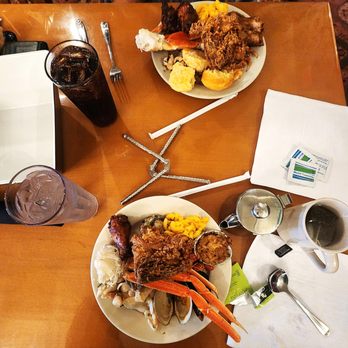 Captain George's Seafood Restaurant - AYCE Seafood Buffet - Seafood Near Me - Williamsburg, Virginia