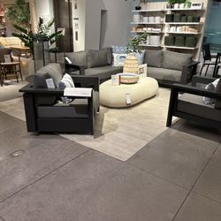 Crate & Barrel - Outdoor furniture