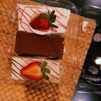 Su Pan Bakery - Tiramisu, strawberry shortcake, tres leches - Bakeries Near Me - San Marcos, California Su Pan Bakery - Tiramisu, strawberry shortcake, tres leches - Bakeries Near Me - San Marcos, California