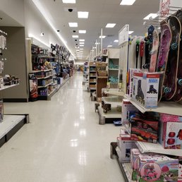 Weekday hours means a quiet experience.
