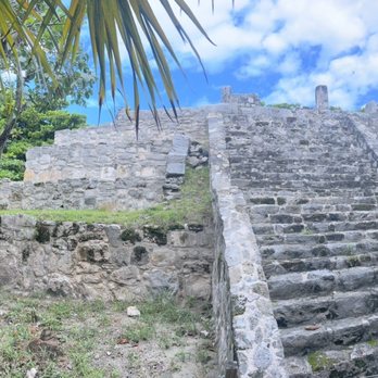 Museo Maya de Cancún - Ruins outside Museo Maya - Museums Near Me - Cancún, ROO Museo Maya de Cancún - Ruins outside Museo Maya - Museums Near Me - Cancún, ROO