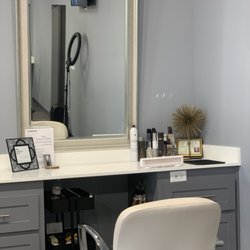 2 Ten Salon - Open stations