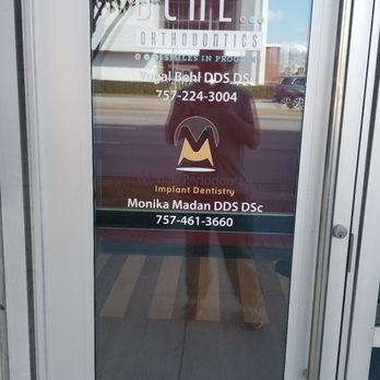 Madan Peridontics - The front door - Periodontists Near Me - Virginia Beach, Virginia Madan Peridontics - The front door - Periodontists Near Me - Virginia Beach, Virginia