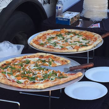 Phoenix Pizza Festival - Buffalo Schmuffolo Pizza: moist chicken, homemade mozzarella,homemade dough and homemade sauce too - delicious! - Pizza Near Me - Phoenix, Arizona Phoenix Pizza Festival - Buffalo Schmuffolo Pizza: moist chicken, homemade mozzarella,homemade dough and homemade sauce too - delicious! - Pizza Near Me - Phoenix, Arizona