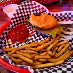 Buffalo Bar & Grill - Green Chile Cheeseburger with fries