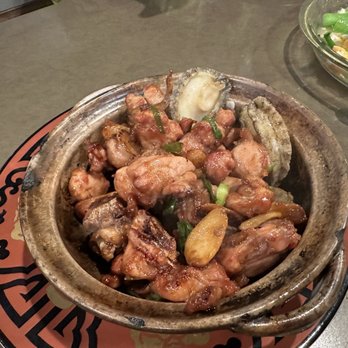 King Restaurant & Bar - Abalone and chicken hot clay pot - Bars Near Me - Honolulu, Hawaii King Restaurant & Bar - Abalone and chicken hot clay pot - Bars Near Me - Honolulu, Hawaii