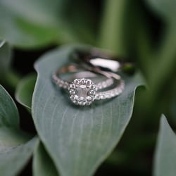 Lauray's The Diamond Center