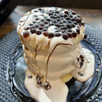 Cloud Nine Cafe Hawaii - Brown Sugar Cream with Boba Soufflé Pancakes - Desserts Near Me - Honolulu, Hawaii