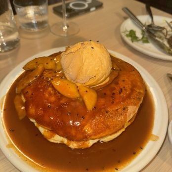 Lingo - Apple Tart Pancakes - New American Near Me - Brooklyn, New York