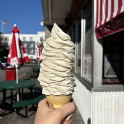 Kurver Kreme - Medium coffee & hazelnut swirl