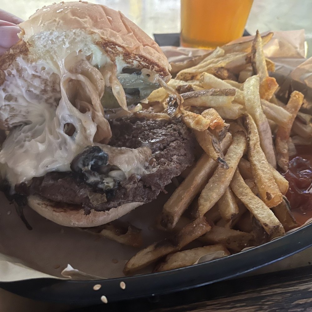 Roy G's - Bars Near Me - Dallas, Texas