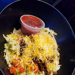 Rivals Bar & Grill - Taco salad