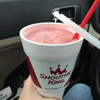 Smoothie King - 32oz banana berry treat. Amazing! - Juice Bars & Smoothies Near Me - Champaign, Illinois