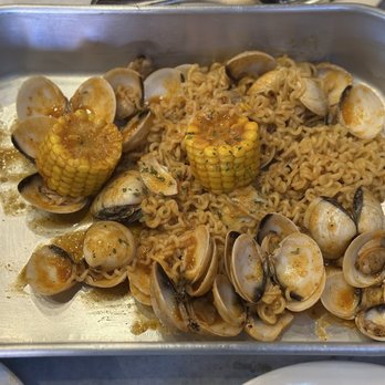 Mad For Chicken Flushing - Seafood boil medium spicy- clams/corn/ramen (round two) - Korean Near Me - Flushing, New York